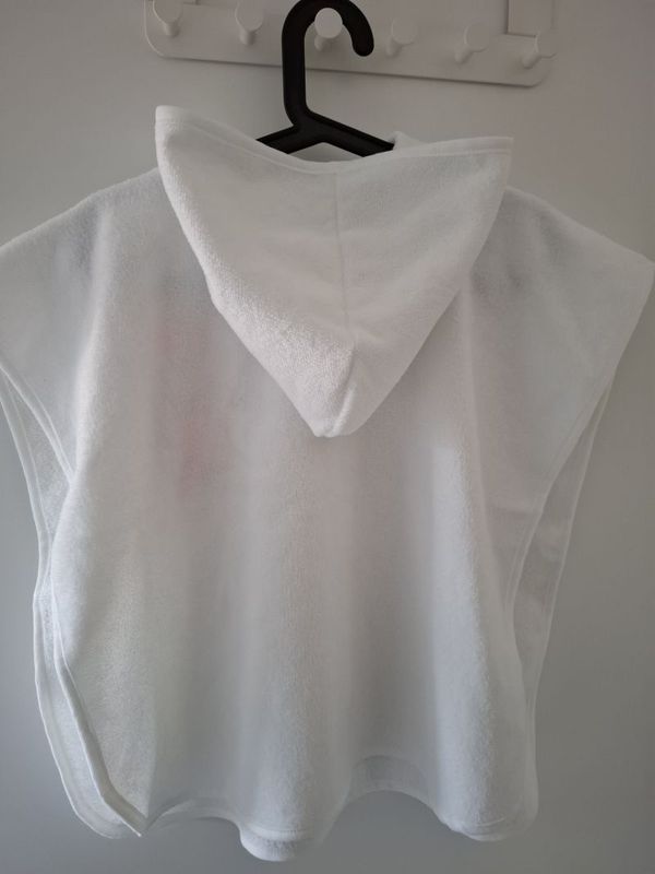 Badeponcho mit Kapuze