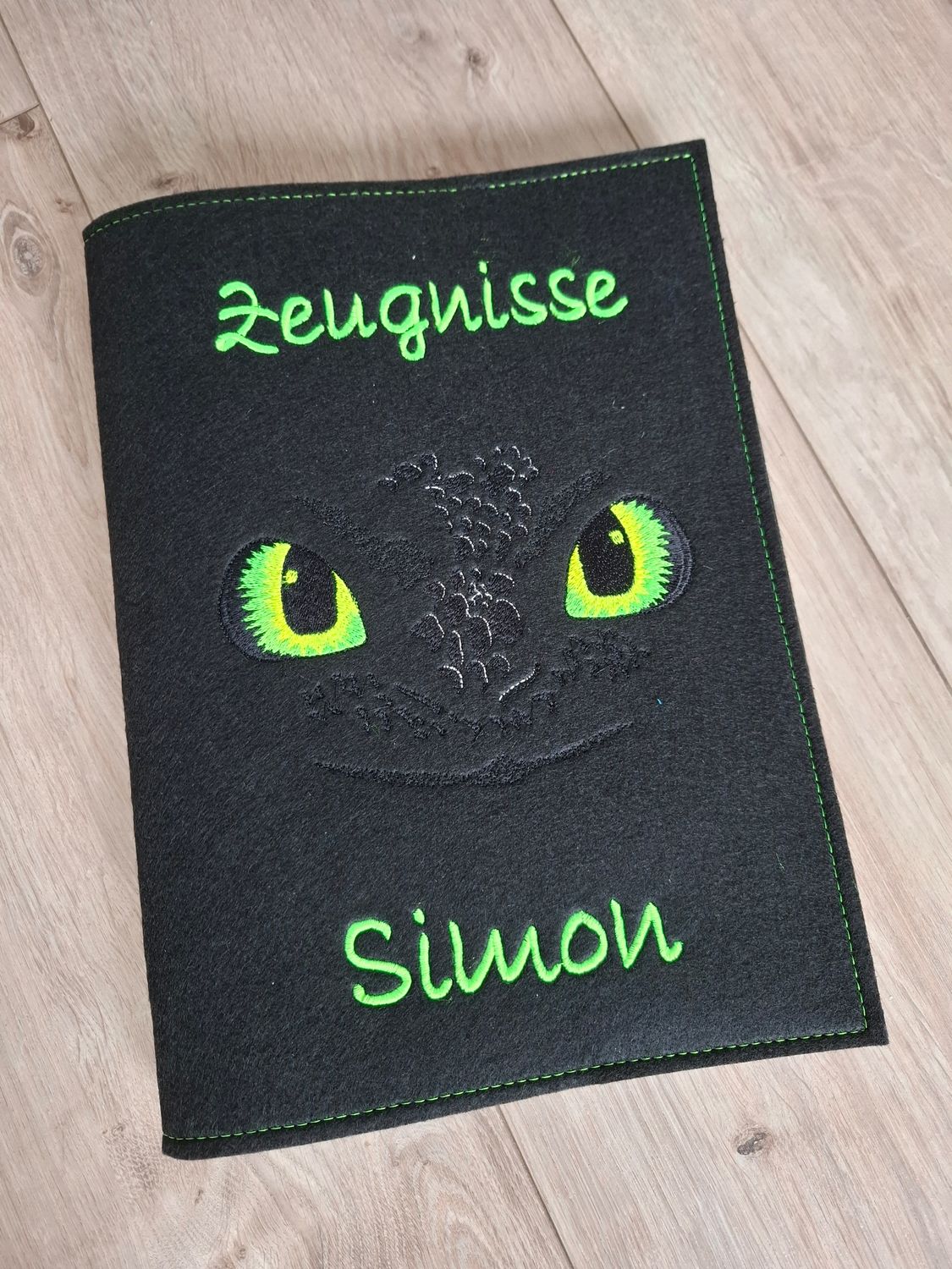 Zeugnismappe Drachenaugen passend zur Schultüte