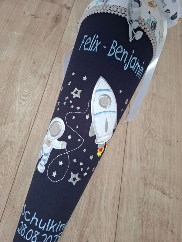 Schultüte aus Stoff "Weltraum & Rakete" – Navy/Hellblau – 70cm