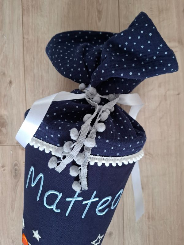 Schultüte aus Stoff "Weltraum & Rakete" – Navy/Musselin – 70cm