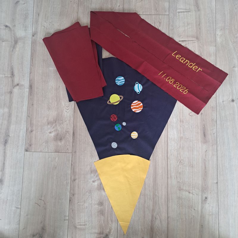 DIY Schultüte aus Stoff mit Sonnensystem 