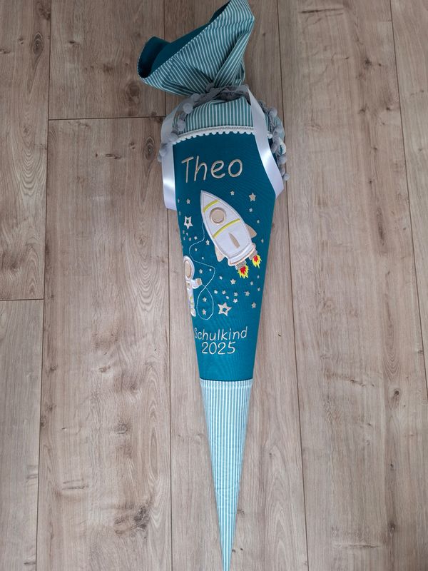 Schultüte aus Stoff "Weltraum & Rakete" – Türkis/Beige – 70cm