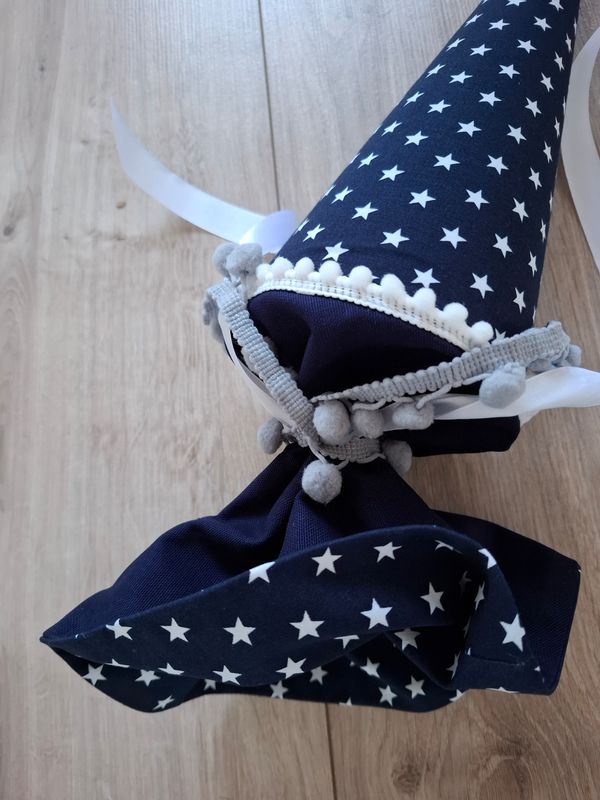 Schultüte aus Stoff "Sterne" – Sternchenstoff/Navy – 35 cm