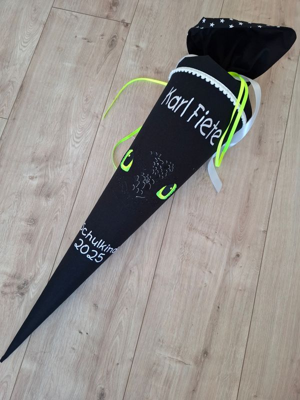 Schultüte Drachenaugen personalisierbar schwarz