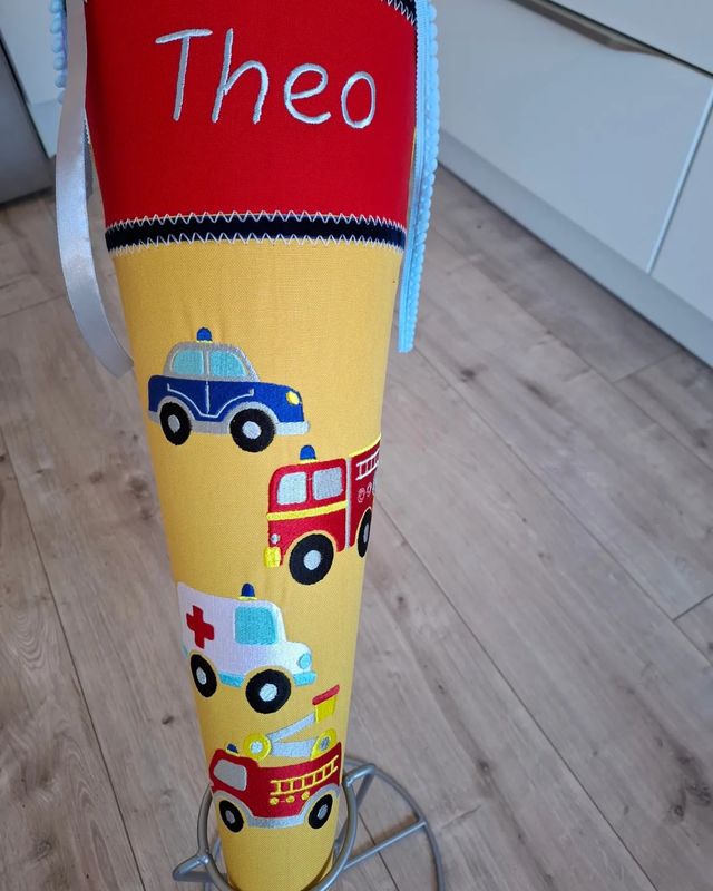 Schultüte aus Stoff "Einsatzfahrzeuge" – Gelb/Rot – 70cm
