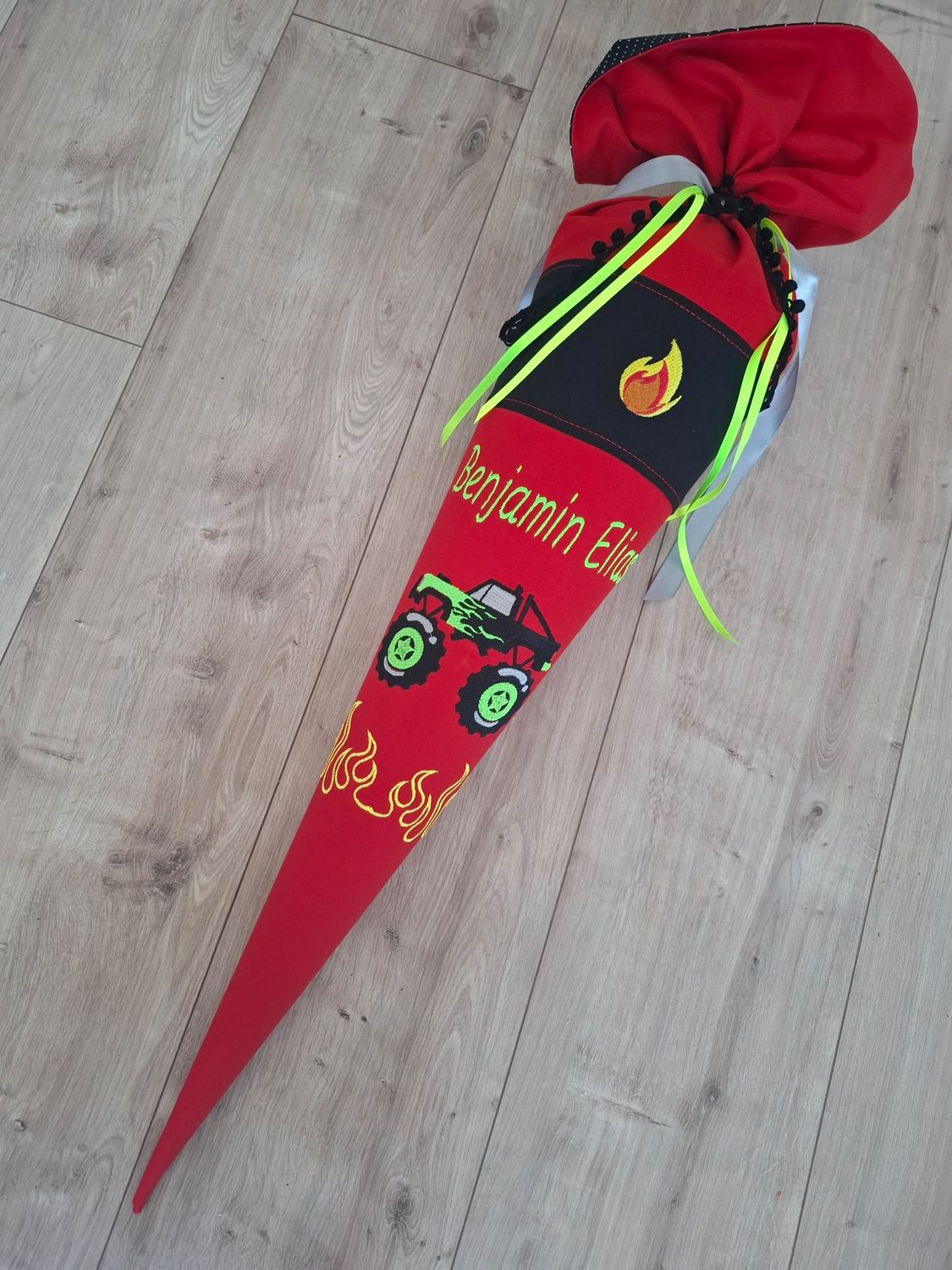 Schultüte Monstertruck rot - schwarz