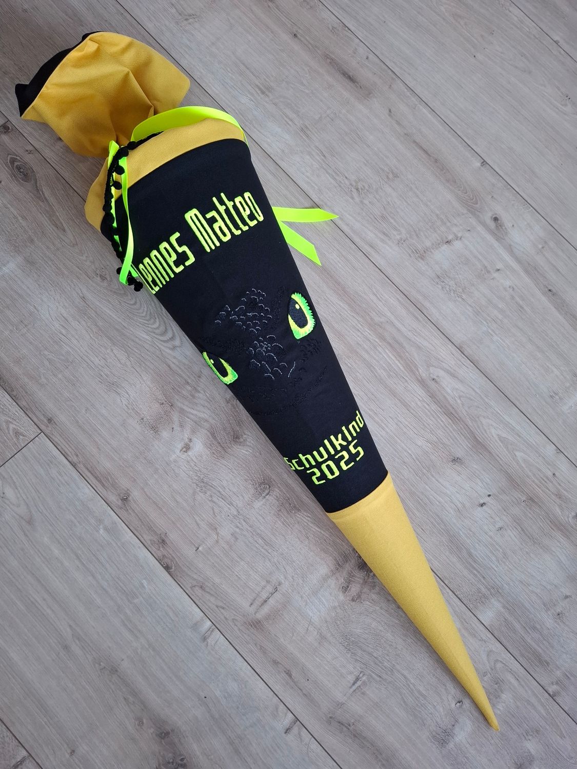 Schultüte aus Stoff Drachenaugen gelb 