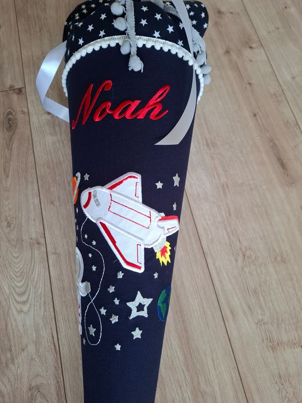 Schultüte aus Stoff "Weltraum & Shuttle" – Navy/rot – 70cm