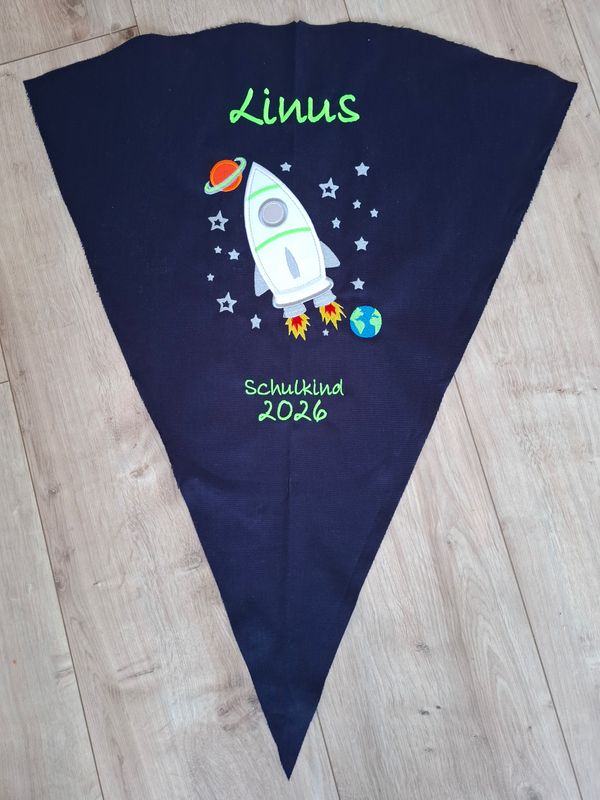 DIY Rakete bestickt mit Wunschname selber nähen