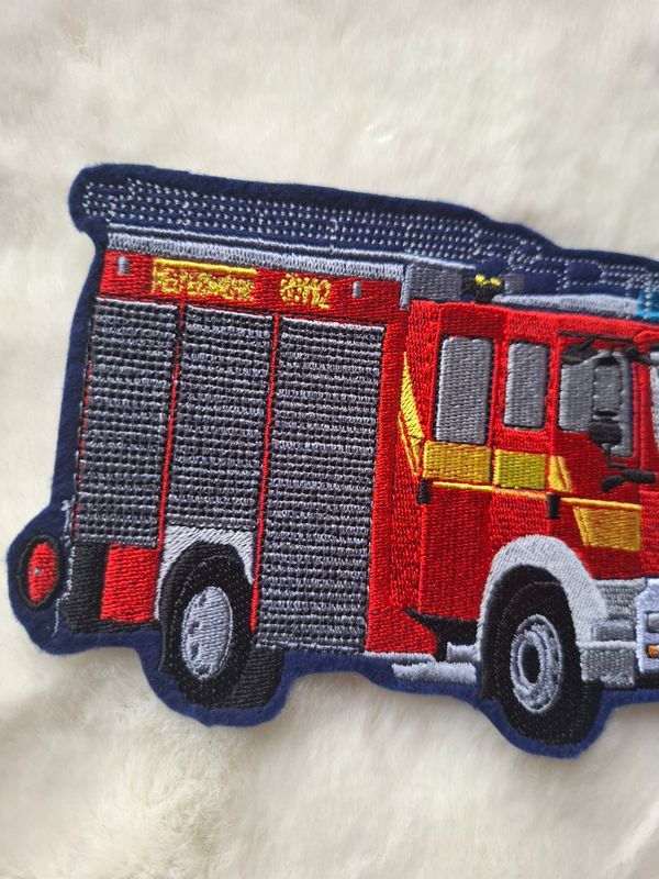Patch Feuerwehr Stickapplikation Auto & Flammen Set