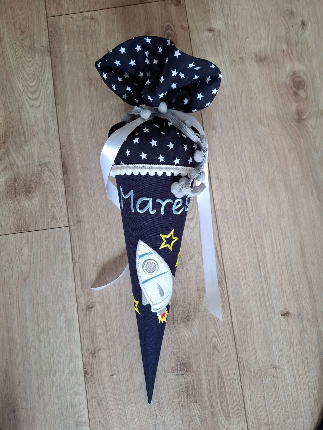 Schultüte aus Stoff "Weltraum & Rakete" – Navy/Hellblau – 35 cm