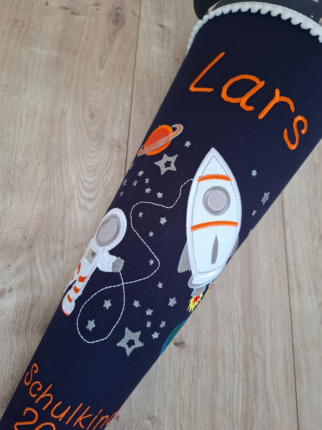Schultüte aus Stoff Weltraum & Rakete – Navy/Orange – 70cm
