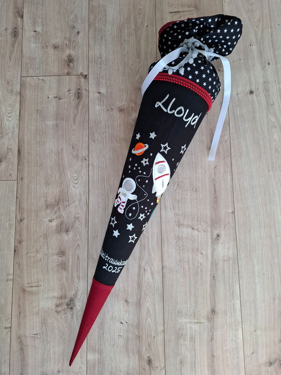 Schultüte aus Stoff Weltraum & Rakete – Schwarz/Bordeaux – 70cm