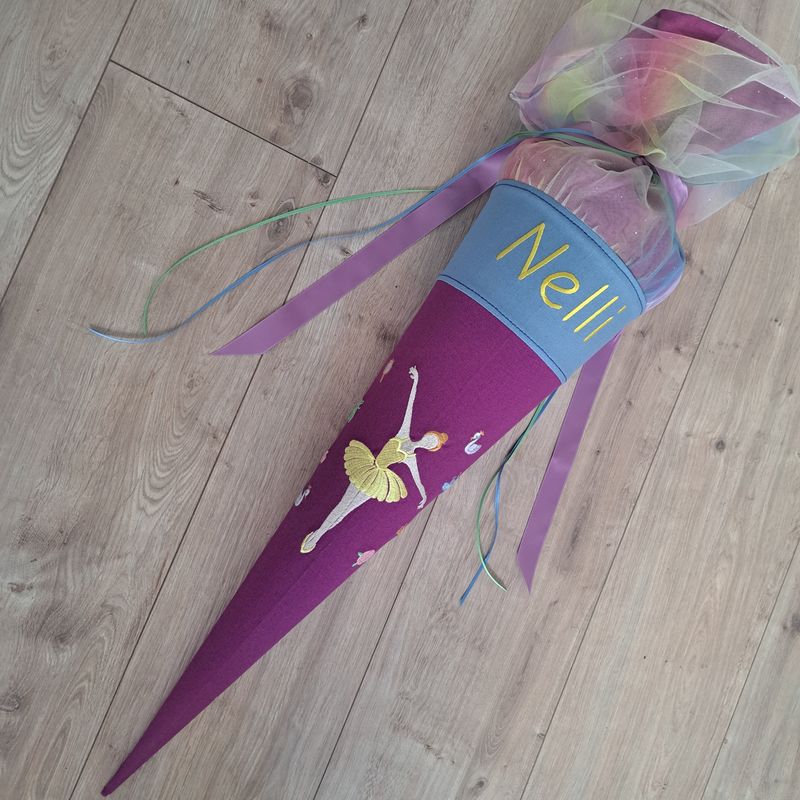 Ballett Schultüte mit Ballerina aus Stoff – Beere/Rauchblau – 70cm Ballett Schultüte mit Ballerina aus Stoff – Beere/Rauchblau – 70cm