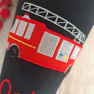 Schultüte aus Stoff Feuerwehr – Schwarz/Rot – 35 cm