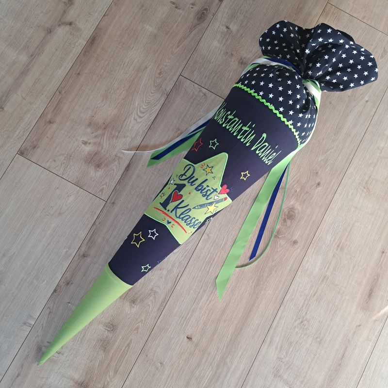 Personalisierte Schultüte für den Schulanfang – Sternenhimmel-Design | Navy/Lime