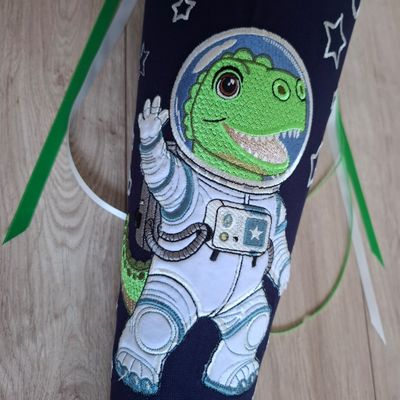 Stoff-Schultüte Dino-Astronaut mit Namen | 70 cm