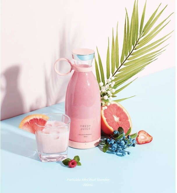 Cordless portable blender