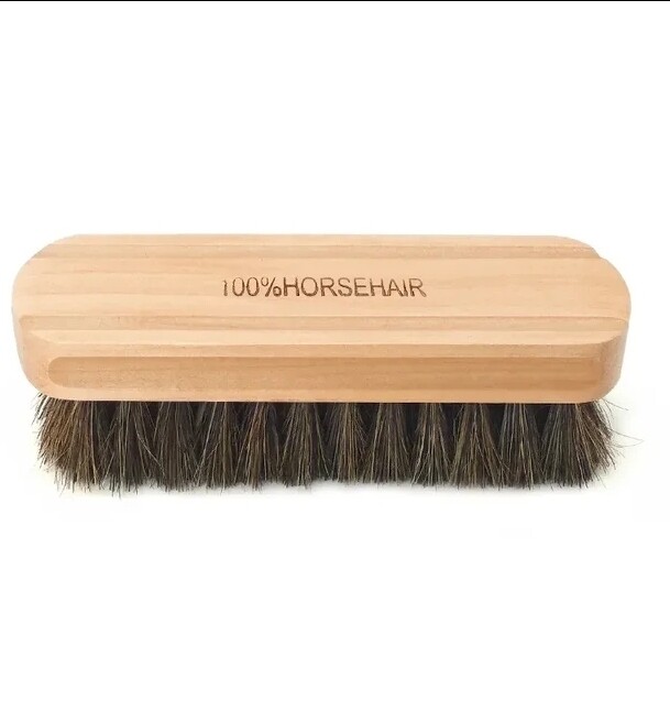 Brosse pour cuir