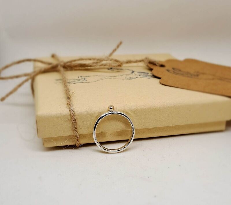 SILVER WITH GOLD PEBBLE