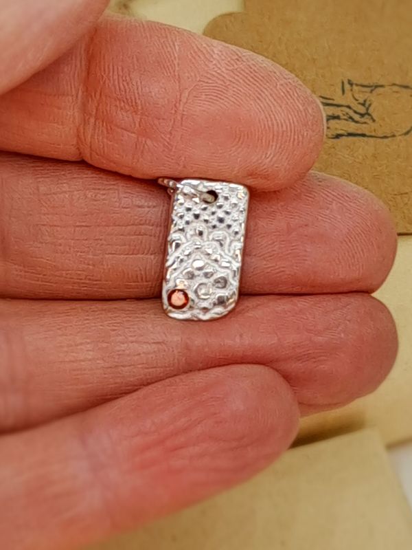 RECTANGULAR LACE
