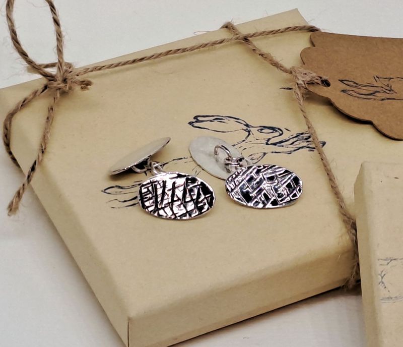 TEXTURED CUFFLINKS
