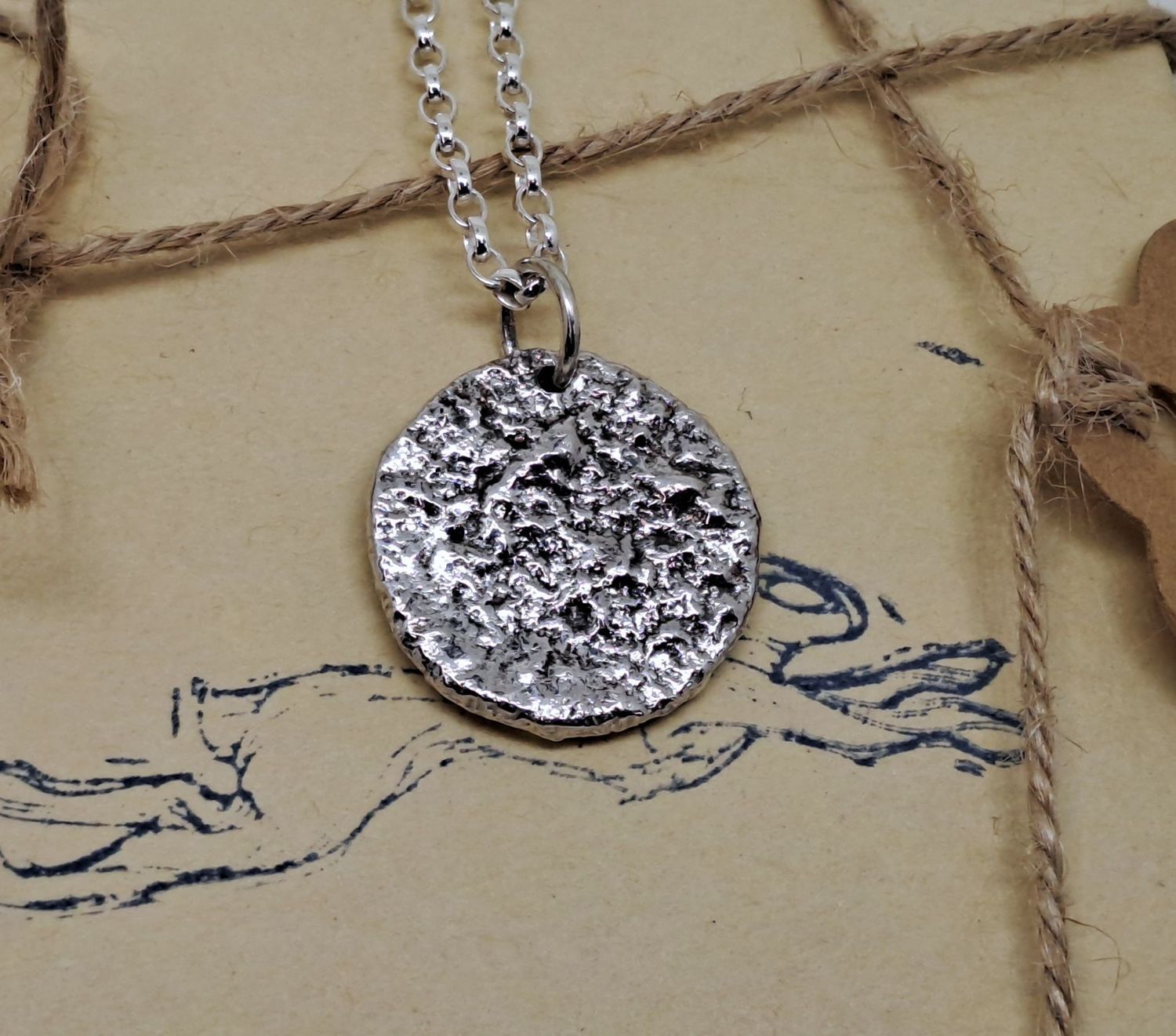 RETICULATED PENDANT