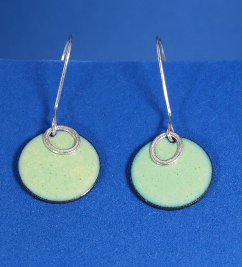GREEN CIRCLE EARRINGS