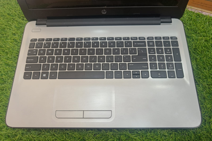 HP NOTEBOOK 15