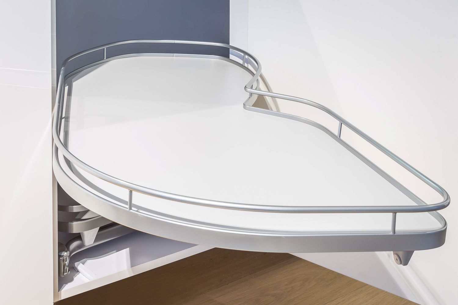 Kesseböhmer LeMans II Silver Arena Base Corner Pull-out