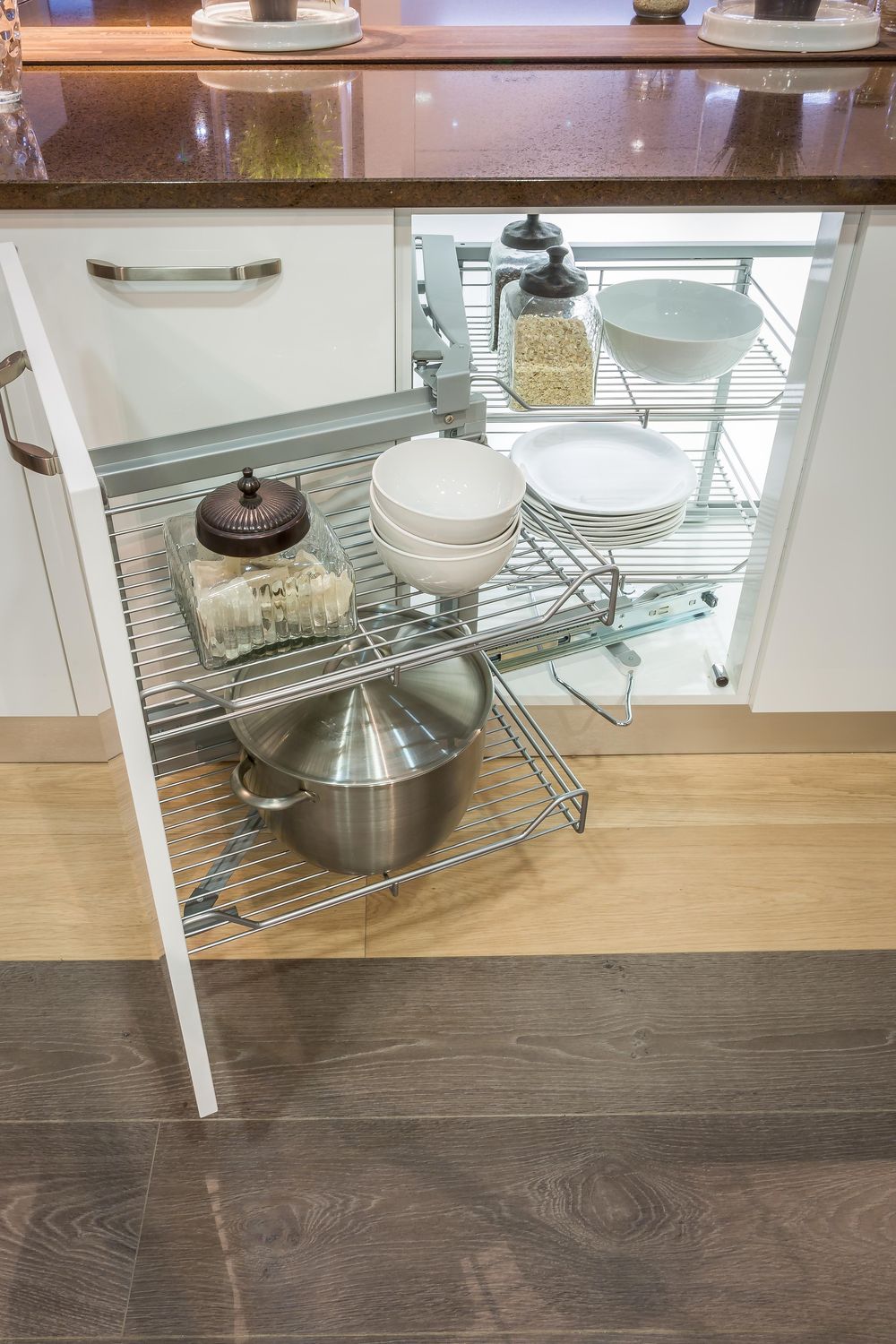 Kesseböhmer Magic Corner Silver Classic Base Corner Pull-out for 900-1000mm cabs
