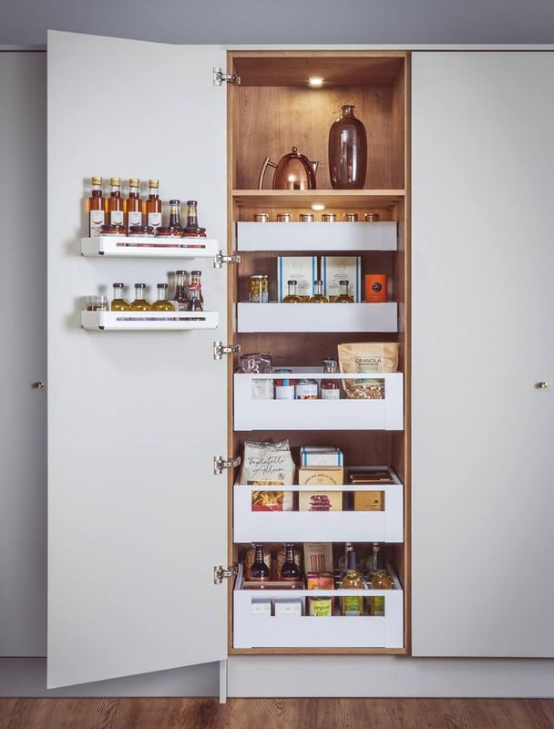 Space Tower Pantry pull-out larder in white