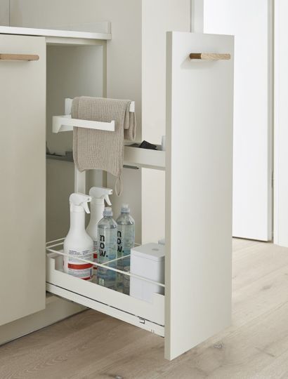 Pinello base pull-out with tea towel rail in white Pinello base pull-out with tea towel rail in white