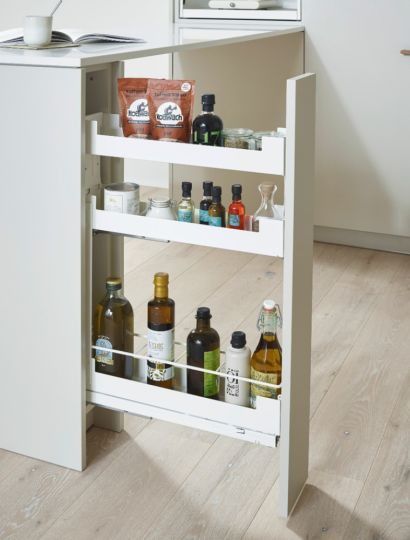 Pinello narrow base pull-out with shelves in white