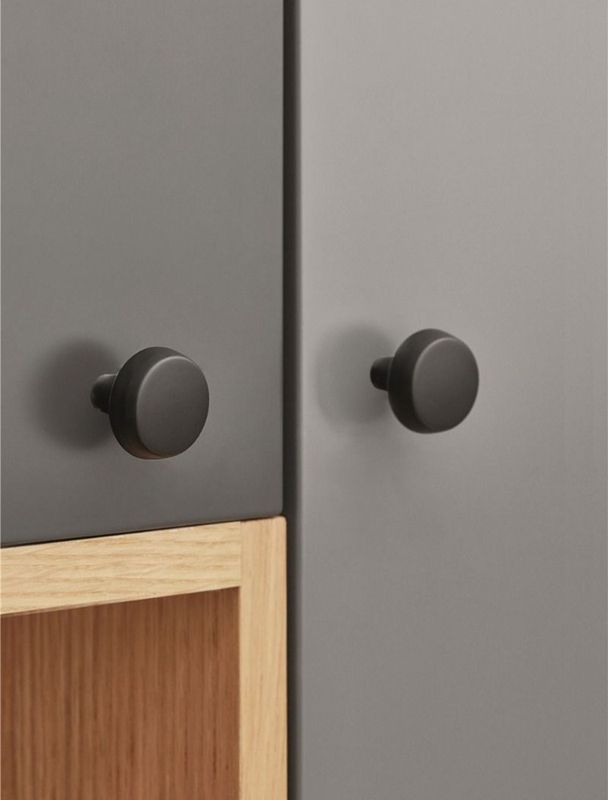 Autumn - Matt Black Autumn - Matt Black