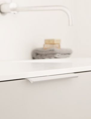 Edge Straight - White