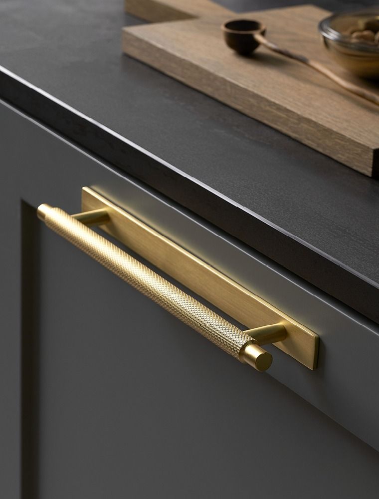 Manor Back Handle - Gold