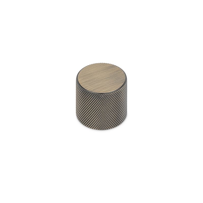 Fender Knurled Round Knob, 30mm Diameter, Solid Brass - Antique Brass