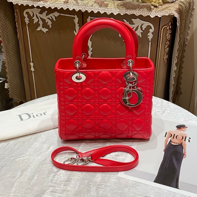 Lady Dior Red Medium