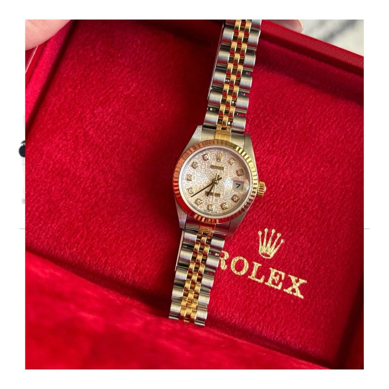 Rolex watch Datejust 26MM Fulls Set With Guarantee Card.