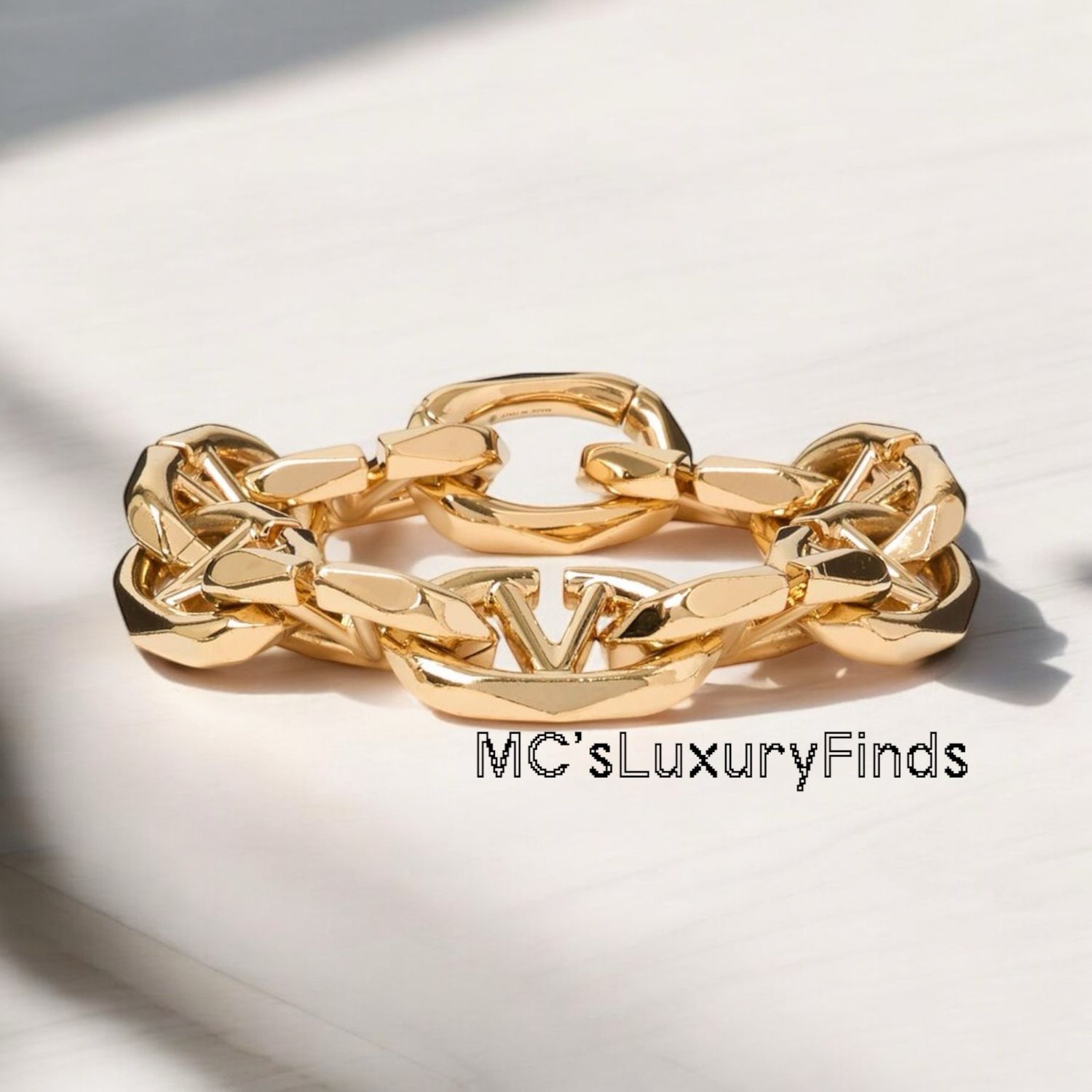 Valentino VLogo Signature bracelet