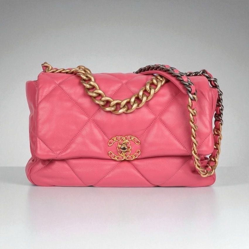 Chanel 19 L