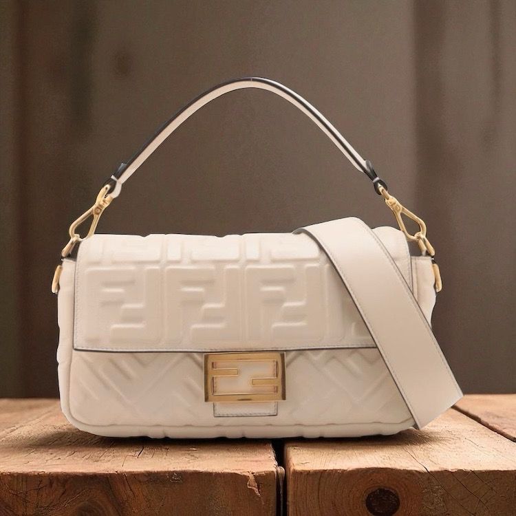 Baguette Cream leather bag