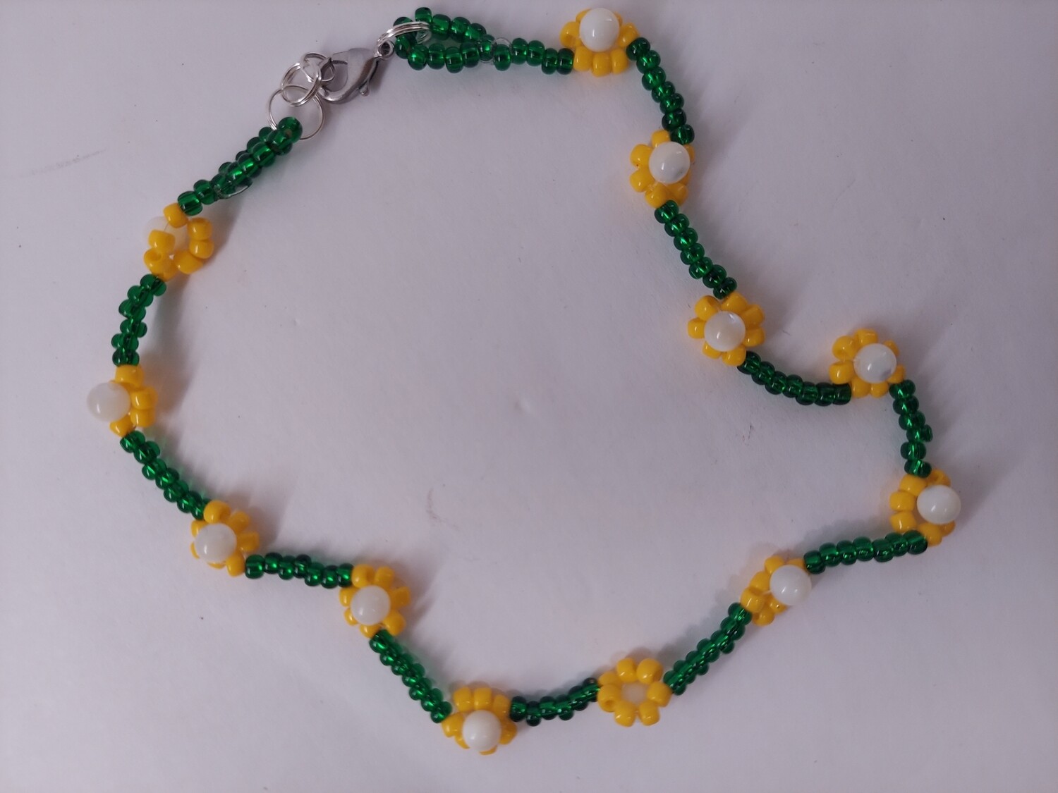 Daisy flower necklace