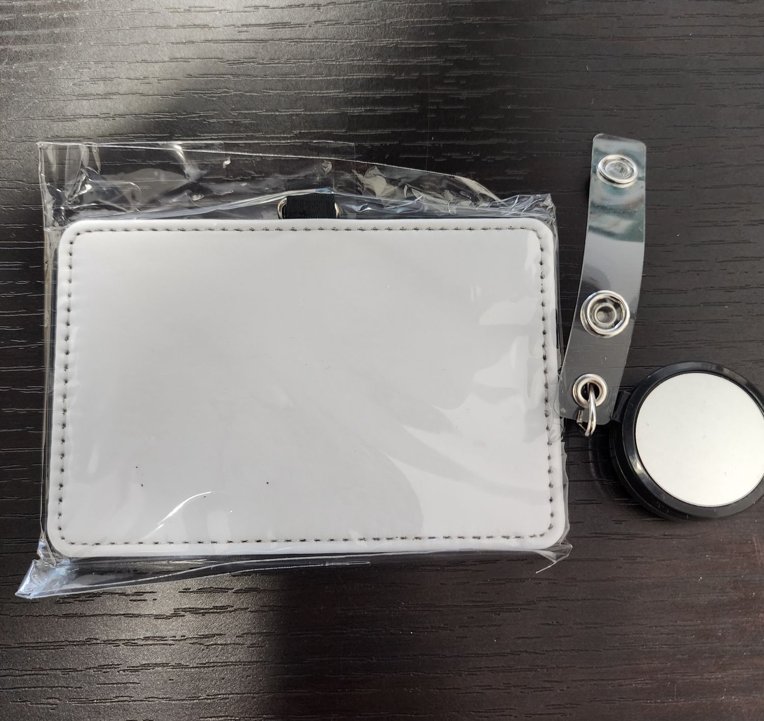 CUSTOM BADGE HOLDER WITH REEL