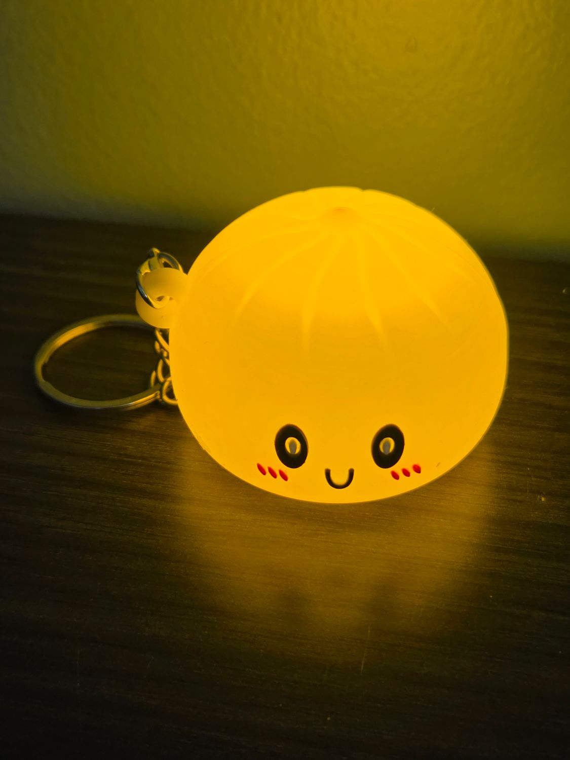 LIGHT UP DUMPLING KEYCHAIN