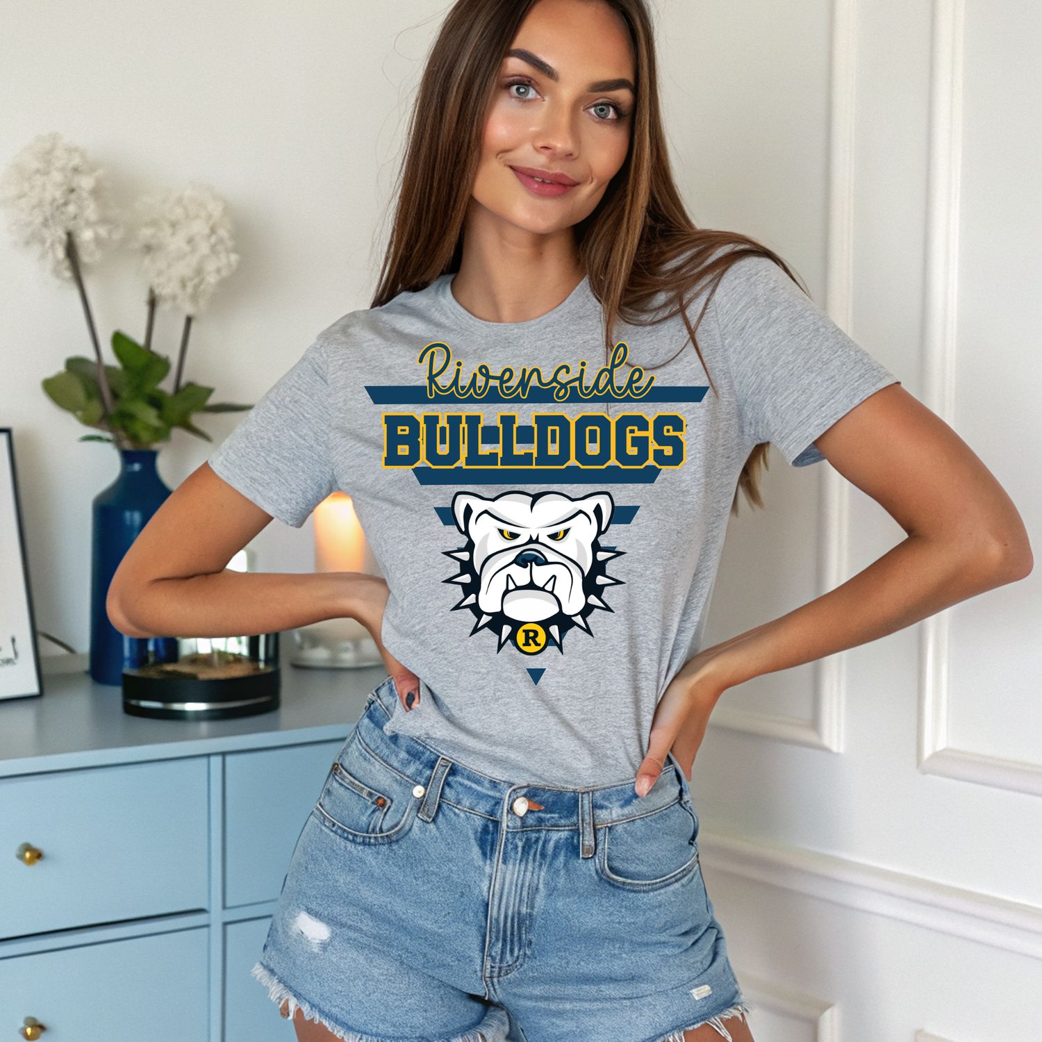 RIVERSIDE ALUMNI TRIANGLE W/ MASCOT