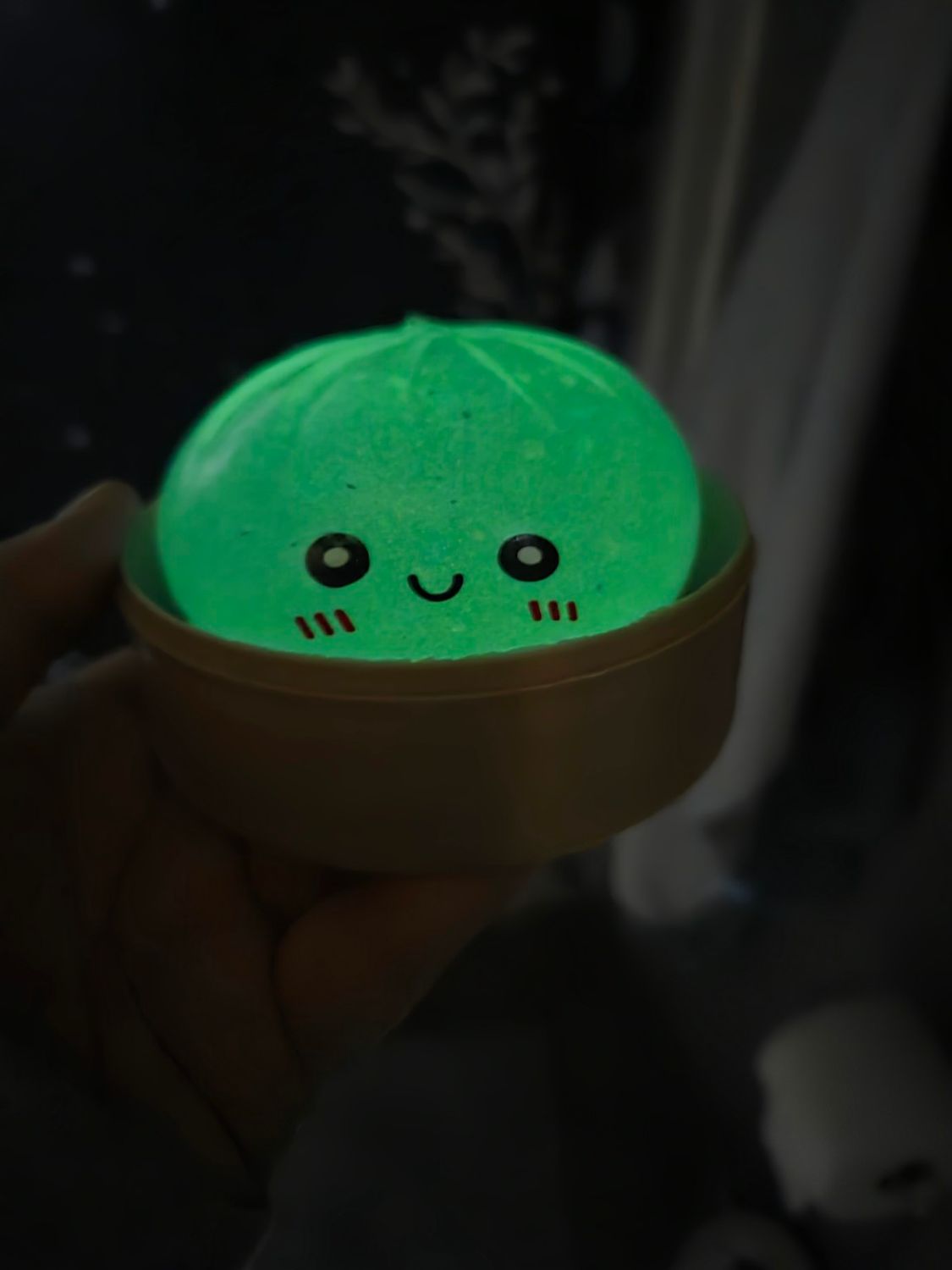 GLOW IN THE DARK GLITTER DUMPLINGS