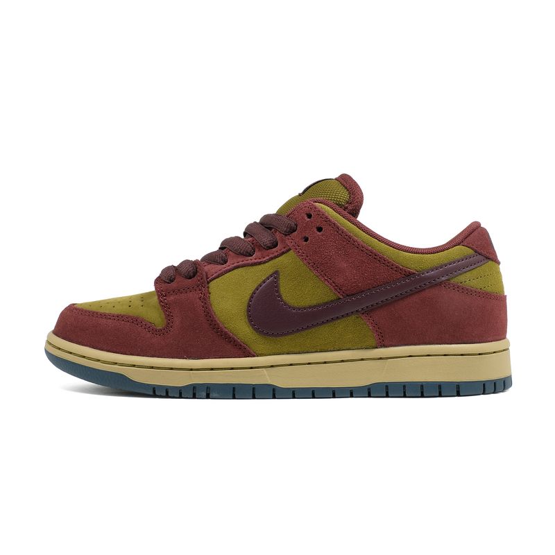 Nike SB Dunk Low Pro