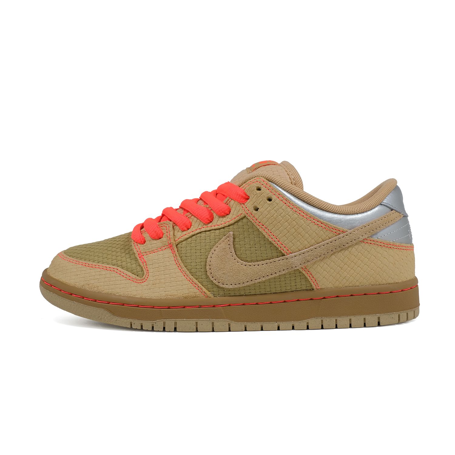 Nike SB Dunk Low Pro